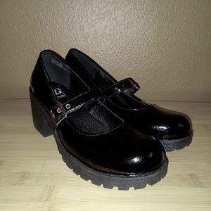 Clunky Black Heels, size 9